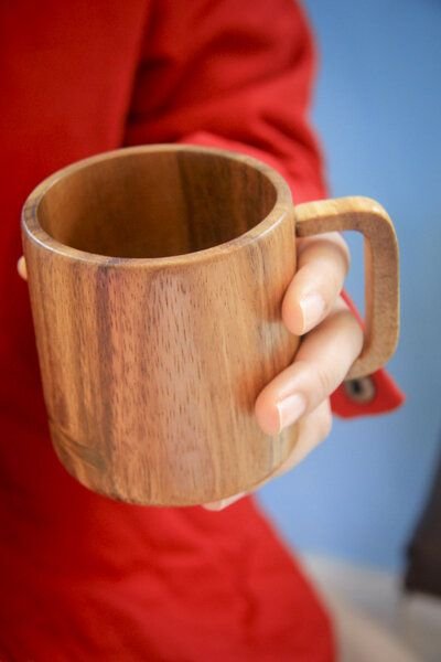 BY COPALA Kaffeetasse aus Holz, handgefertigter Becher aus Akazie