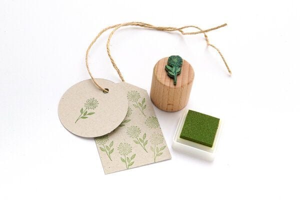 STUDIO KARAMELO Stempel kleines Blümchen