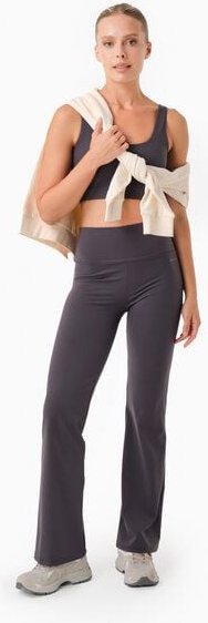 ORGANICATION LAVINN | Weit geschnittene Hoses aus recyceltem Polyamid