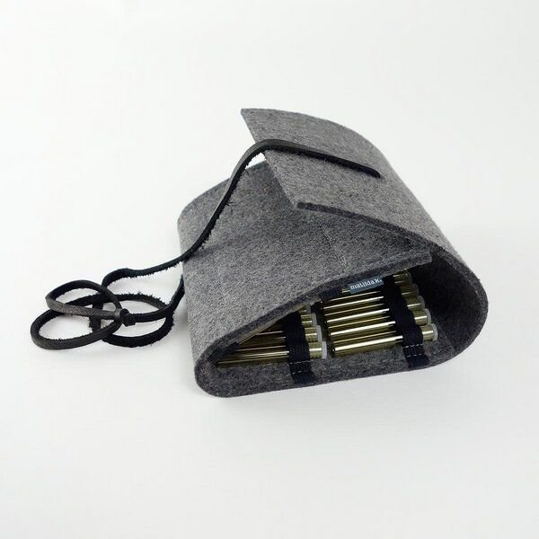 matilda k. manufaktur Taschenapotheke für homöopathische Globuli aus Filz mit 48 leeren Gläschen 'samuel'