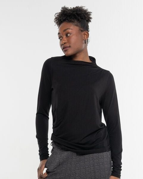 Alma & Lovis Stylisches Langarmshirt aus fließendem EcoVero | Pique Shirt