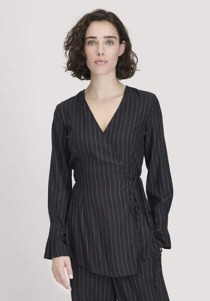 hessnatur Nadelstreifenbluse Regular aus reiner LENZING ECOVERO Satin