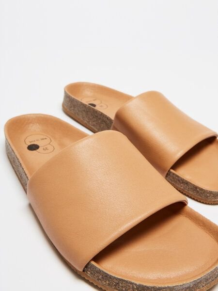 NINE TO FIVE #kato - edler Slipper aus leichter Microfaser mit bequemen Naturlatex-Fussbett