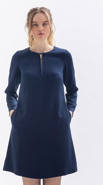 Studio Hertzberg Knielanges Kleid KLAA-RA aus Tencel in blau, grün und merlotrot