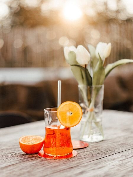 MaBe 4er Set Aperol Gläser - UPCYCLING aus der leeren 0,7l Flasche MIT 4x Glashalm