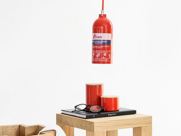 werkvoll by Lena Peter Upcycling Feuerlöscher Hängeleuchte FIRELIGHT rot