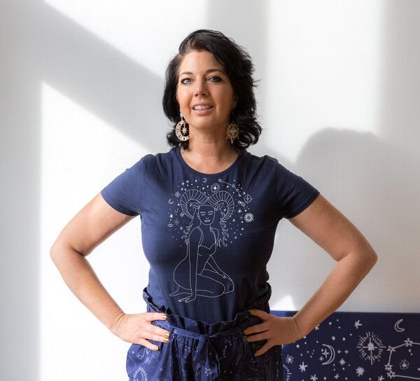 Sophia Schneider-Esleben T-Shirt Zodiac, Damen T-Shirt aus Bio-Baumwolle