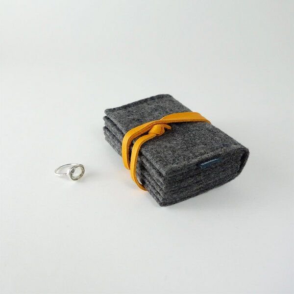 matilda k. manufaktur Schmuckaufbewahrung 'schmucknest' mittel aus Filz dunkelgrau 'matilde'