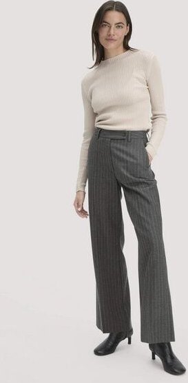 hessnatur Hose Nadelstreifen Relaxed aus reiner Bio-Schurwolle