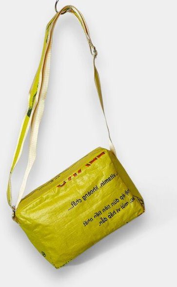 REFISHED fair fashion Tasche 'CROSS BODY' - upcycelte Fischfuttersäcke