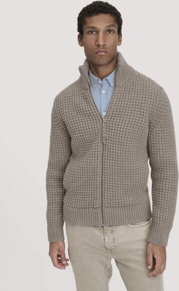 hessnatur Strick Jacke Relaxed BETTER RECYCLING aus reiner Bio-Merinowolle