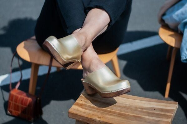 me&myClogs LIV Holzclogs mit Absatz Champagner