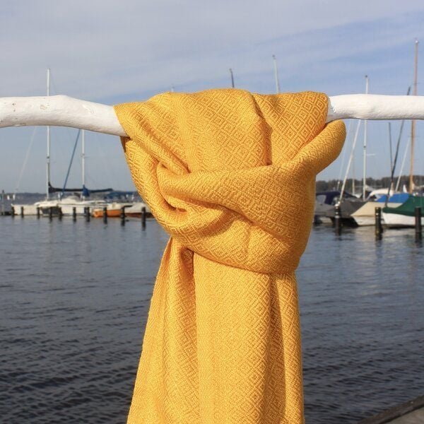 Schönes aus Indochina Upcycling Baumwollschal handgewebt und fair gehandelt