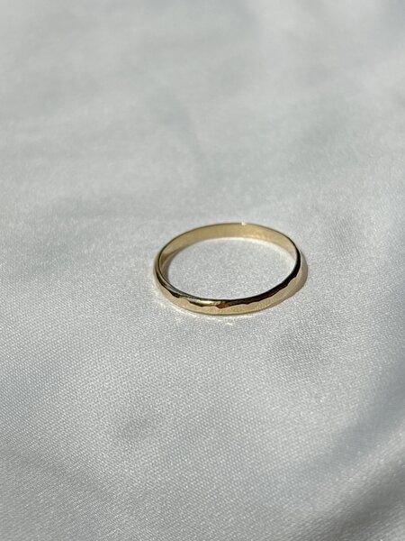 ST'ATOUR YETTA THIN - gehämmerter Ring