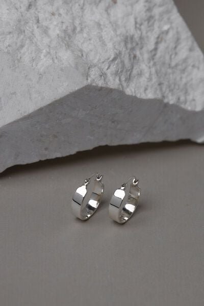 Jyoti - Fair Works Creolen Chaudha Messing/ Silber