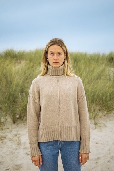 KOLI – Wollstrick Rollkragenpullover (Damen) aus 100% recycelter Merinowolle (GRS) von SALZWASSER