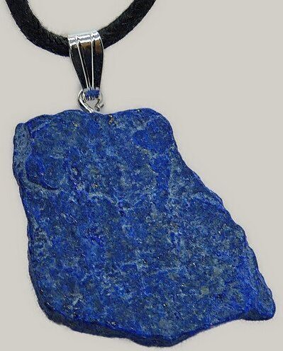 OneWorldMinerals Lapislazuli Anhänger, mit Silberöse, roh belassene Einzelstücke