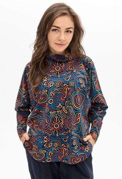 Rollkragenpulli Antigua – Weicher unt loser – Figurfreundlicher – Exklusiver KOKOworld-Print – Fair produziert in Polen