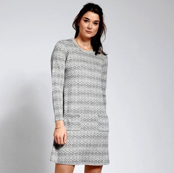 Kokon Zwo Strickkleid mit Taschen 60% Merinowolle (kbT)