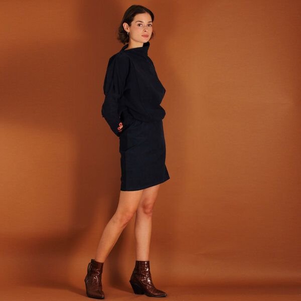 ManduTrap Asymmetrisches Cordkleid Juni aus Biobaumwolle kbA in blau oder berry