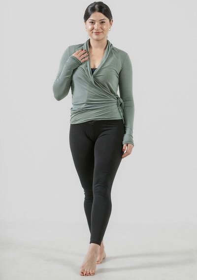 YogiLiebe Wickelbluse „Lakshmi“ aus TENCEL Modal – handgenäht in Deutschland