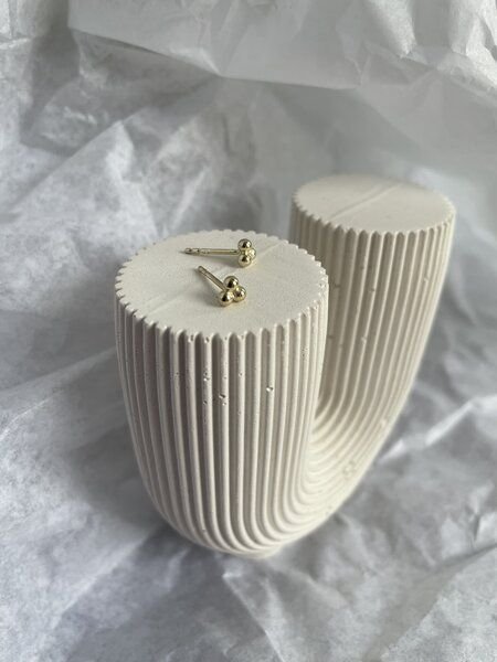 noemvri fashion label Meggi Kugelohrstecker