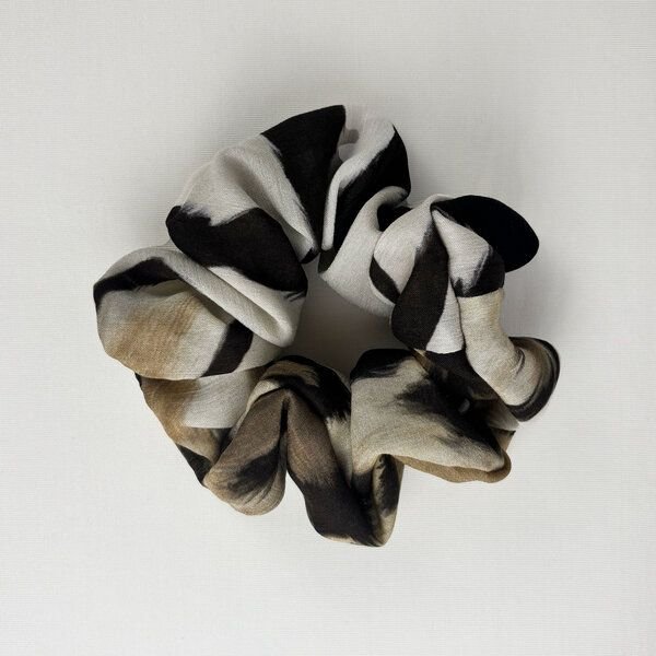 NOE Scrunchie LEONORE mit Animal-Print