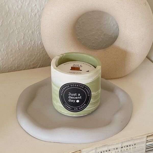 Just a decent day Nachfüllbare Duftkerze - Handmade - Sojawachs