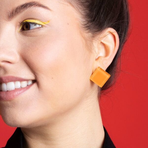 ALEXASCHA Auffällige Statement Ohrringe aus Glas | PUREFORM