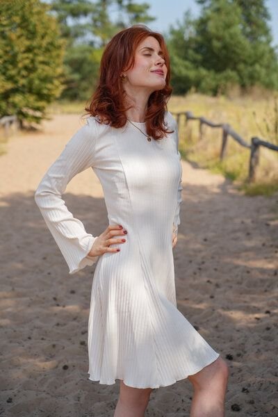 Vivien Joy Feminines Winterkleid - Lya Kleid