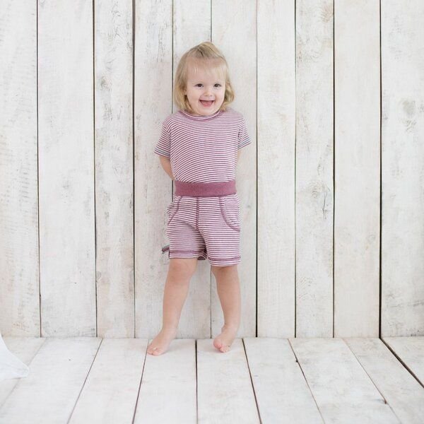 Gestreifte Baby-Shorts 'OrganicEra' aus Bio-Baumwolle