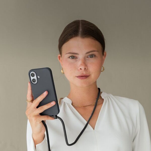 change the label Change Case - 2in1 Nachhaltige Handyhülle, iPhone Hülle mit abnehmbarer Kette