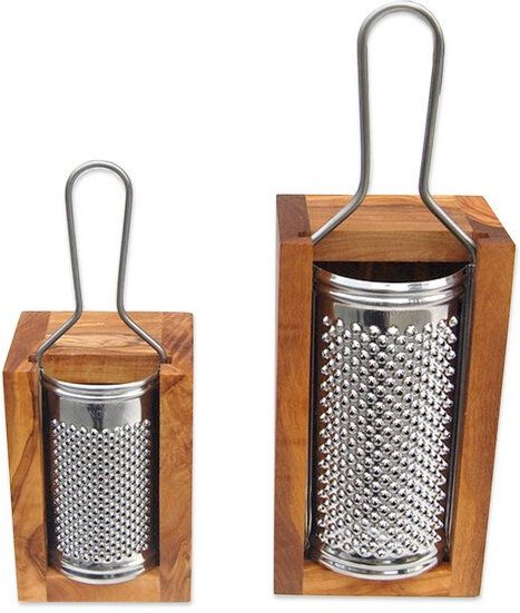 Thumbnail - Olivenholz erleben Parmesanreibe oder Käsereibe aus Olivenholz