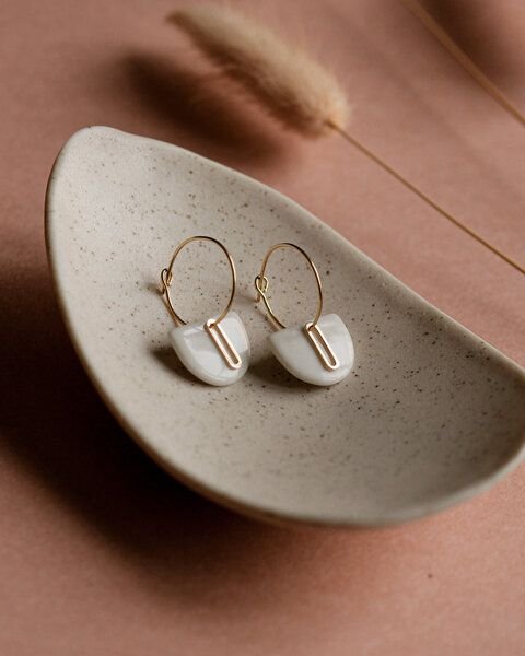 lille mus Creolen 'Halbkreis Oval' aus Porzellan und 925 Silber / vergoldet