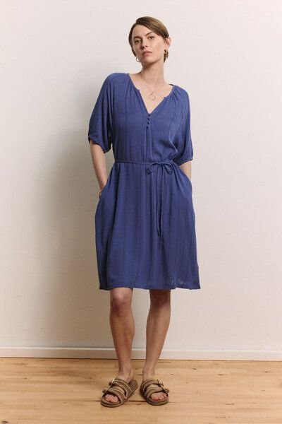 TRANQUILLO Kleid Saraaah aus Crinkel EcoVero Viskose (1140008)