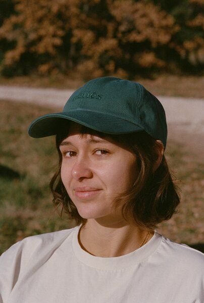 Nénés Caps Love Camp