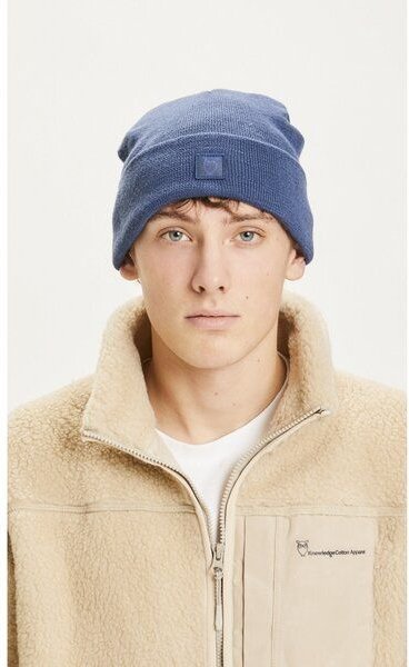 KnowledgeCotton Apparel Beanie - LEAF - aus recyceltem Polyester