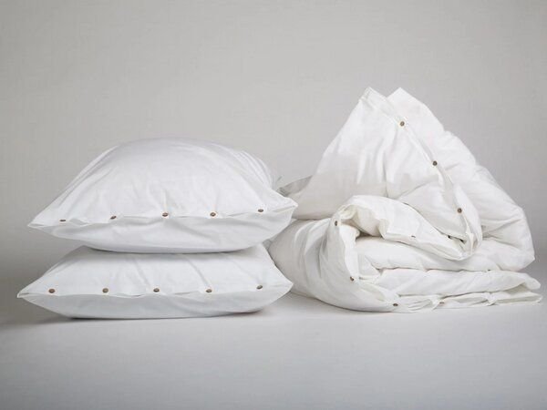 Yumeko Bettwäsche Perkal Pure White aus Bio-Baumwolle (mit Knöpfen)