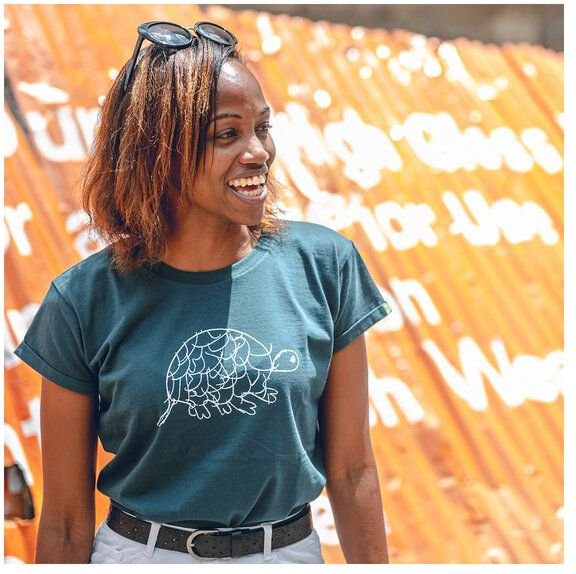 Kipepeo-Clothing Damen T-Shirt aus Bio-Baumwolle „Tortoise" Dunkelgrün