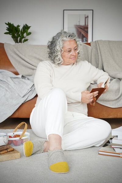 Süßstoff Hausschuhe aus Wollfilz mit pflanzlich gegerbter Ledersohle für Erwachsene