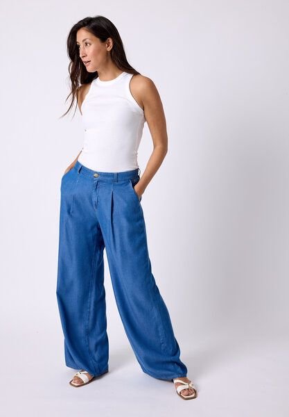 FUTURE:PEOPLE. 12:01 WIDE FIT MARLENE- Damen Hose aus luftig leichtem 100% TENCEL (31201 0 3005)