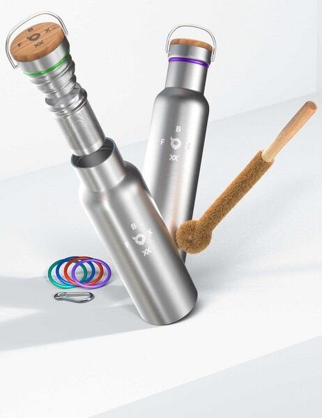 ÖKO FOXBOXX Flasche isol. 0,5 – 0,75 / Teesieb & Sportcap Bürste Karabiner