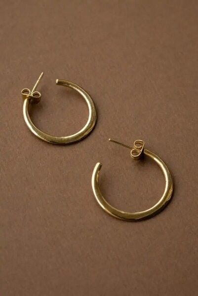 Jyoti - Fair Works Creolen Aadha Messing/ Silber