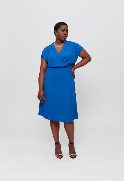 AYANI Lilit | Midi Sommerkleid mit Wickeloptik und Taschen