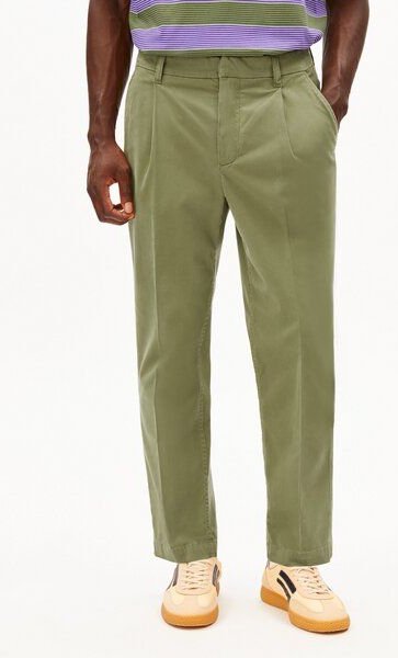 ARMEDANGELS TAAMIR PLEATED Herren Chinohose aus Bio-Baumwolle