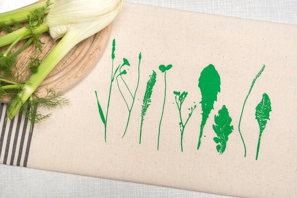 Hirschkind Bio- & Fair-Trade-Geschirrtuch 'Finnischer Garten' naturfarben