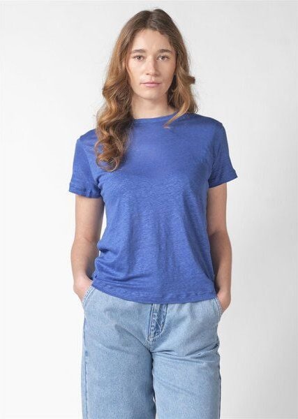 Klitmøller Collective Leinen T-shirt Modell: Rikke
