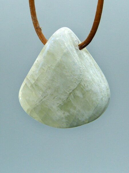 OneWorldMinerals Mondstein Edelstein, Schmuckanhänger, gebohrt