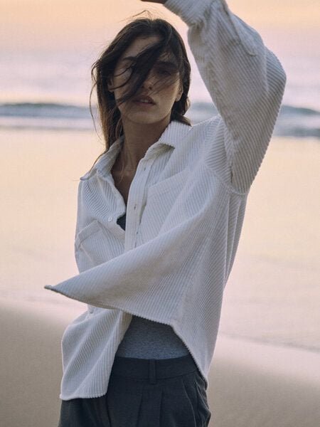 WOTE Cord Overshirt aus Organic Cotton