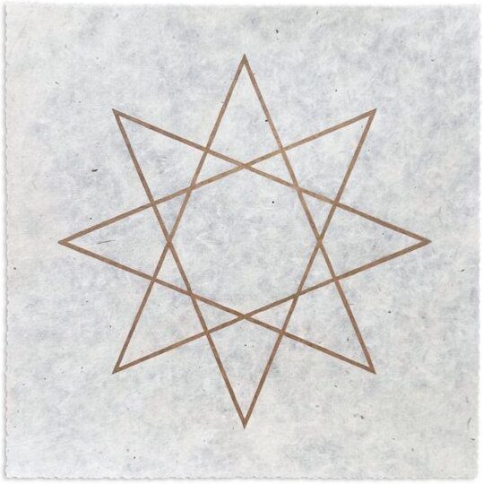 Veskor Cassiopeia OKTAGRAMM {8/3} | Goldener Heilige Geometrie Stern Linoldruck | 22 × 22 cm